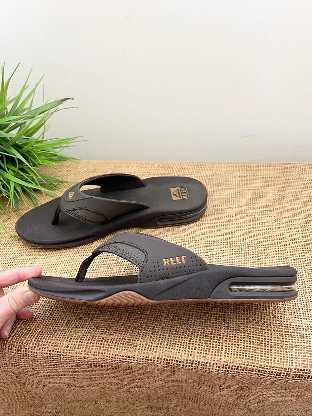 REEF Men’s Fanning Flip Flop Sandals Size 8 Brown